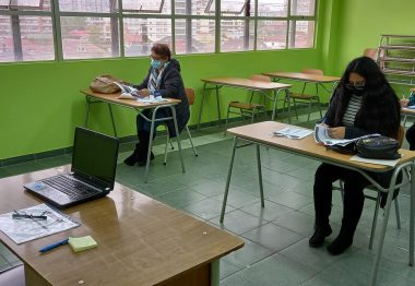 Más de 200 asistentes de educación de colegios municipales de Viña del Mar certifican sus competencias laborales
