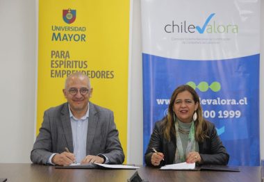 Universidad Mayor reconocerá aprendizajes de alumnos certificados por ChileValora